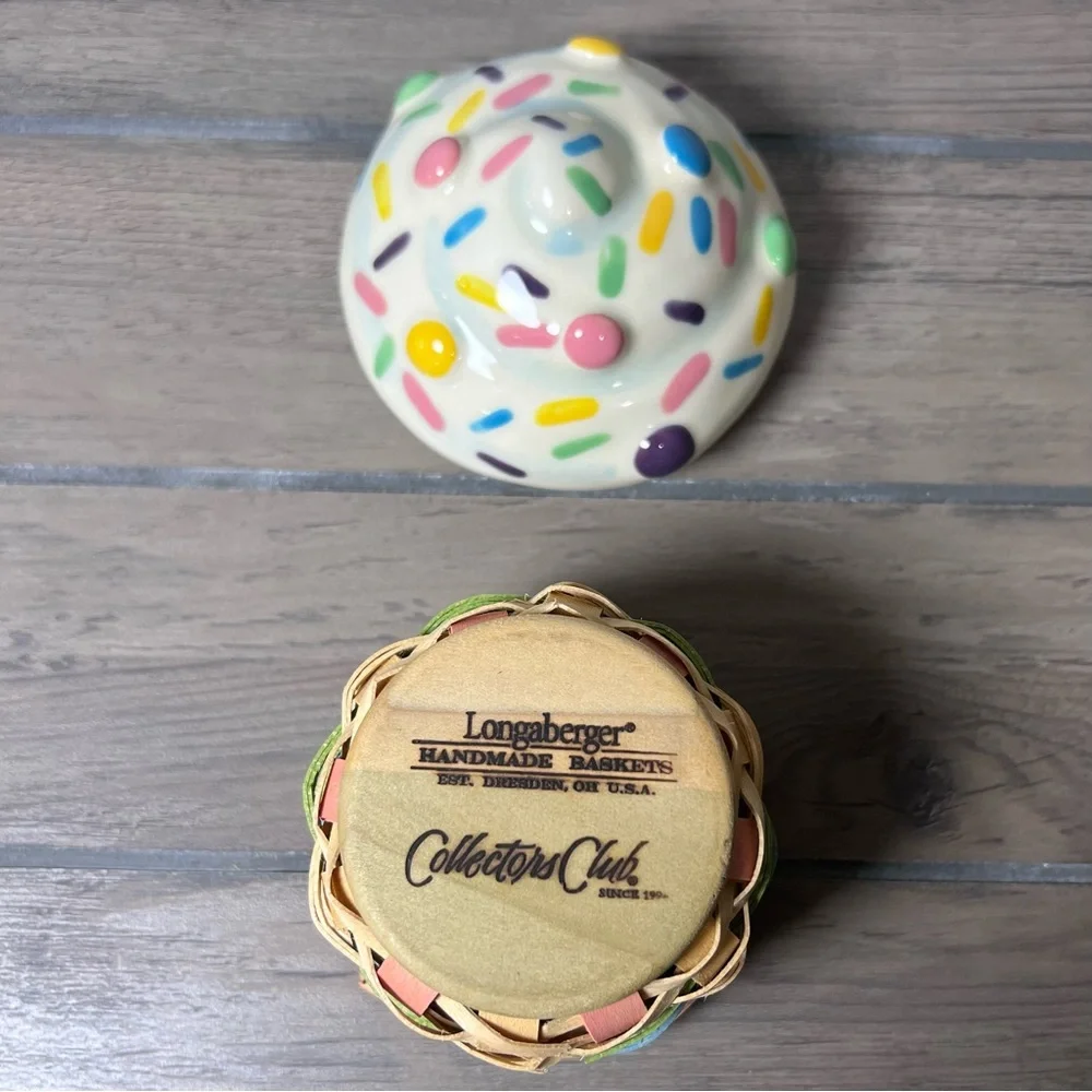 Longaberger Collectors Club Little Cupcake Basket Set 2006 NIB 10th anniversary